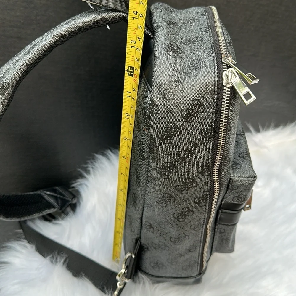 New GUESS Men’s Bag